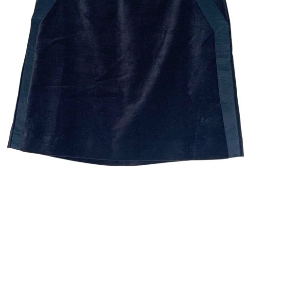 Ann Taylor Black Mini Skirt. Velvet. Excellent condition - Picture 2 of 4